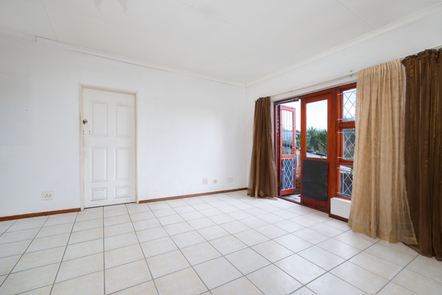 3 Bedroom Property for Sale in Western Hills Eastern Cape